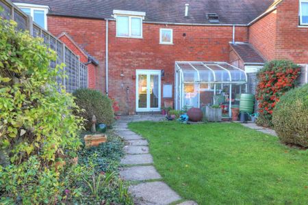 3 bedroom terraced house to rent - Photo 3