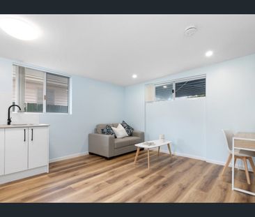 TRANQUIL PARK SETTING IN MOOROOKA - LAST ONE!! - Photo 1