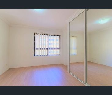 1 Bedroom Plus Study Area - Photo 3