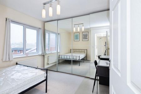 2 bedroom apartment to rent - Photo 5