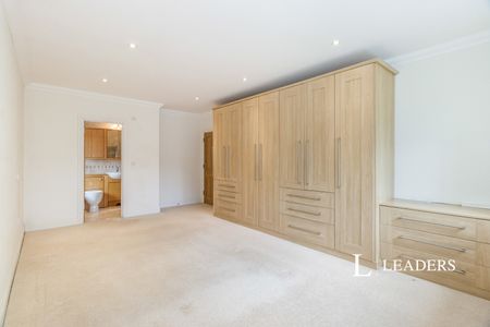 6 bedroom house to rent Beresford Road, Cheam, Sutton, SM2 - Photo 5