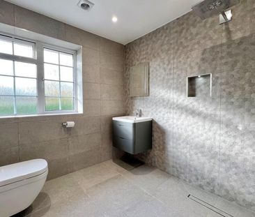 3 bedroom detached house to rent - Photo 5