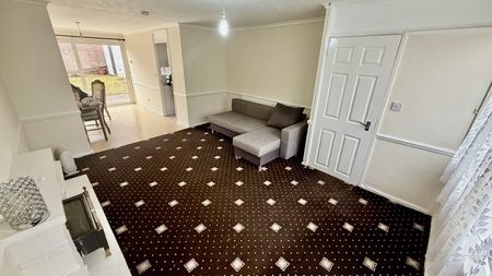 3 bedroom house to rent - Photo 2