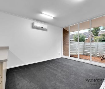 Studio in Ideal Location - Photo 2