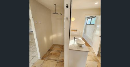 Coastal Living, Elevated! Where Everyday Feels Like a Holiday - Photo 4