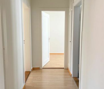 Preiswerte Stadtwohnung mit vintage Küche und Bad, grossen Fenstern... - Photo 1