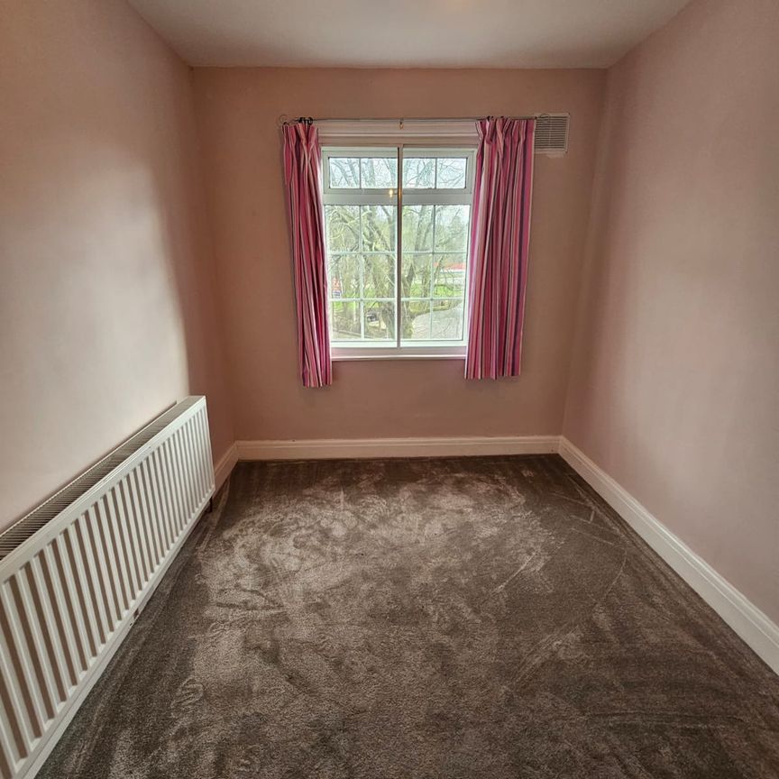 3 Bed - 221 Stainbeck Road, Leeds - LS7 2LR - Professional - Photo 1