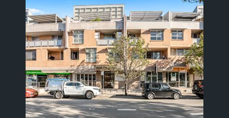 Immaculate presented townhouse style apartment - Photo 4