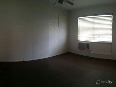 3 Bedroom Home Close to Hospital - Photo 4