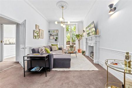 St Georges Square, SW1V, London - Photo 2