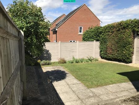 3 bedroom end of terrace house to rent - Photo 4