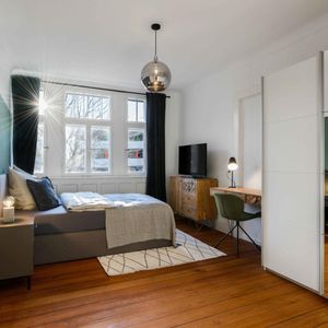 Stuttgart | Private room | Modern design near Rathaus - Photo 3