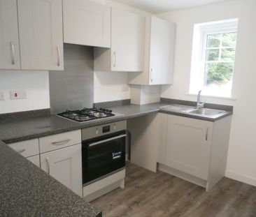 3 bedroom terraced house to rent - Photo 3