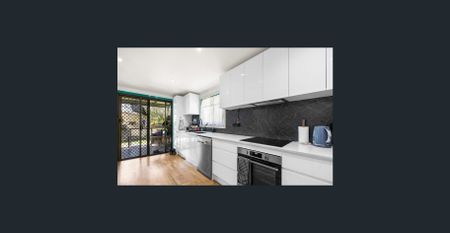 🏡 For Rent – Family Home in Handy West Kempsey Location - Photo 2