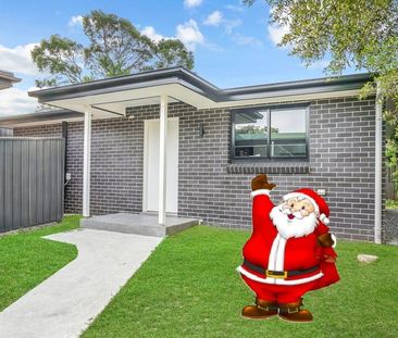 ONE WEEKS FREE RENT IF LEASED PRIOR TO XMAS BREAK!!! - Photo 4