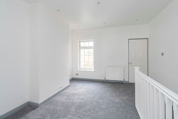 Falkland Road, Dorking, RH4 - Photo 1