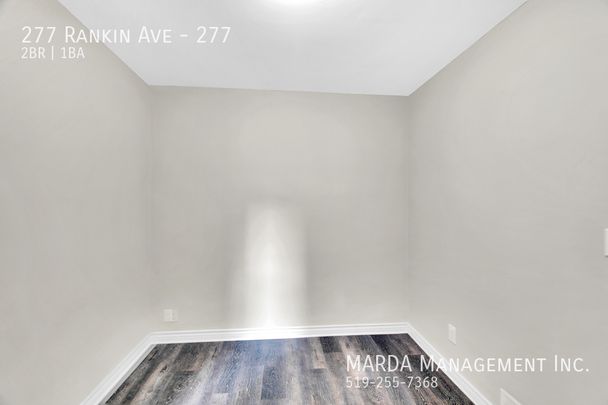 MODERN LIVING IN A NEWLY RENOVATED 2BEDROOM/1BATH UNIT+ UTILITIES - Photo 1