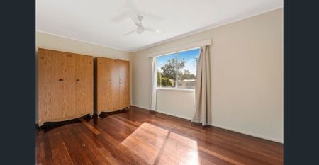 Family haven, Spacious house on a generous sized block for comfortable living. - Photo 4