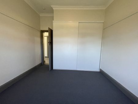 RENOVATED THREE BEDROOM HOME ! - Photo 4