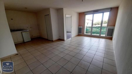 Location Appartement 2 pièces 50m² AUBENAS 07200 - Photo 2