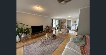 Nice 3 bedroom open plan Property - Photo 2