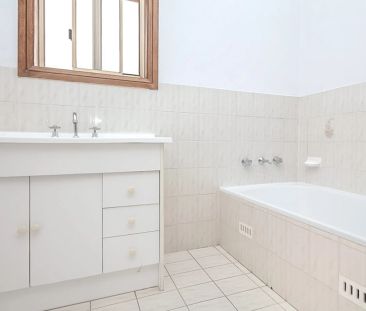 Charming, Spacious and Conveniently Located Townhouse For Lease - Photo 5
