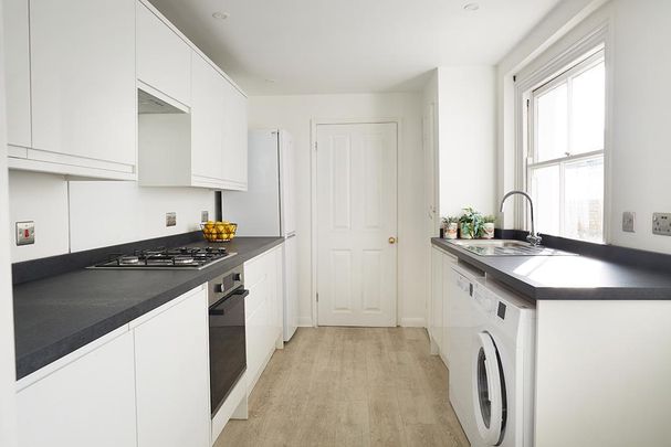 3 bedroom terraced house to rent - Photo 1