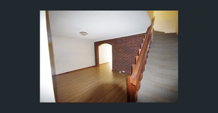 Great location close to freeway north and south catch a bus to the beach or Perth City Easy - Photo 2