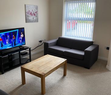 3 Bed Terraced House, Cherry Tree Drive, CV4 - Photo 1