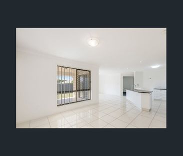 Spacious Coastal Home in Prime Bargara Location! - Photo 5