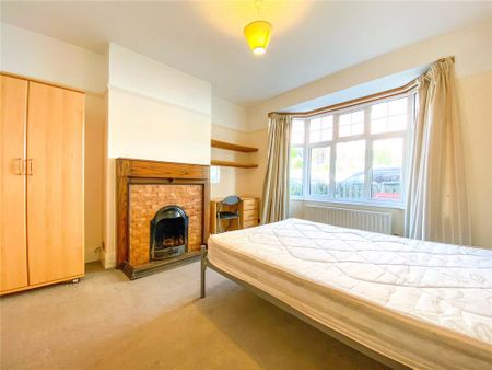 6 bedroom semi-detached house to rent - Photo 2