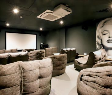 Classic Bigger Studio - Photo 6