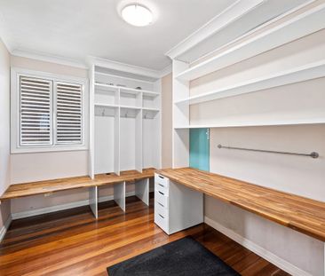 Dual-Level Home Offering Multiple Living Spaces & A Large Entertain... - Photo 6