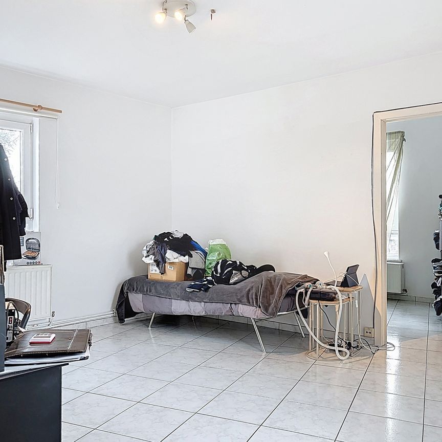 Appartement met één slaapkamer in Morlanwelz - Photo 1