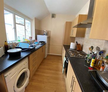 8 bedroom house to rent - Photo 4