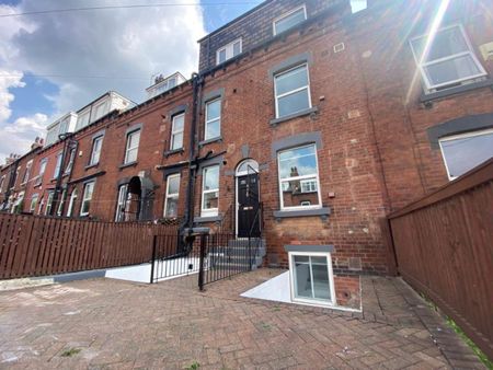 Haddon Avenue (Room 2), Burley, Leeds - Photo 4