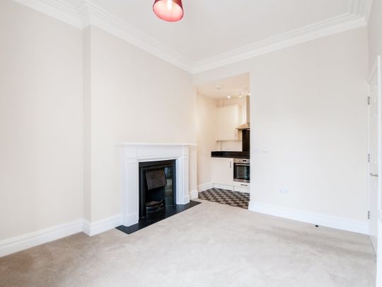 High Street, Banbury - Photo 1