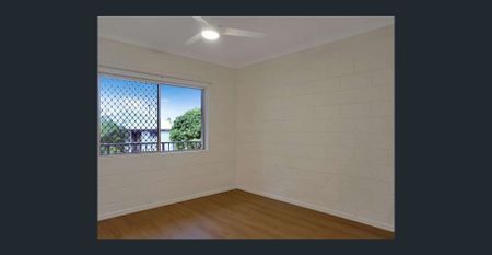 Two Bedroom Apartment Situated In A Great Location - Photo 5