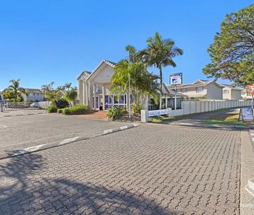 Waterfront Townhouse with Air-Conditioned Master & Bonus Third-Leve... - Photo 2