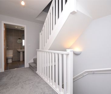 24, Stonebridge Avenue, Leeds, West Yorkshire, LS12 5AL - Photo 1