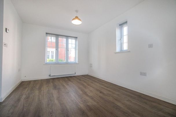 2 bedroom semi-detached house to rent - Photo 1