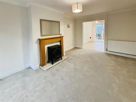 Meadow Close, Pengam, BLACKWOOD - Photo 4