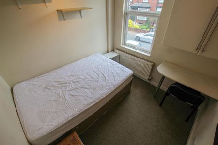 3 bedroom terraced house to rent - Photo 2