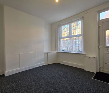 Wordsworth Road, Nottingham, Nottinghamshire, NG7 - Photo 1