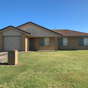 4 Bedroom home in popular Point Vernon - Photo 3