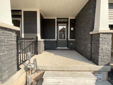 For Lease - 242 Port Crescent, Welland, Ontario - Photo 4
