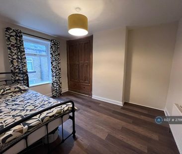 2 bedroom terraced house to rent - Photo 3