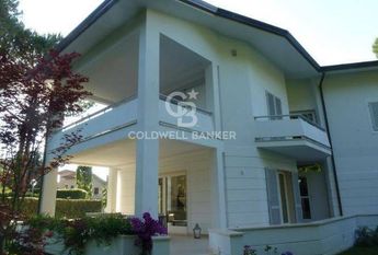 via sant elme, 12, Forte dei Marmi, Tuscany 55042