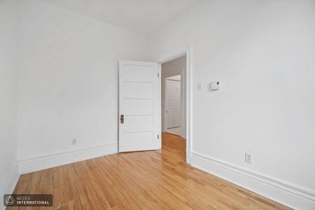 Apartment for rent in the Bois de Saraguay neighbourhood -Ahuntsic-Cartierville - Photo 4