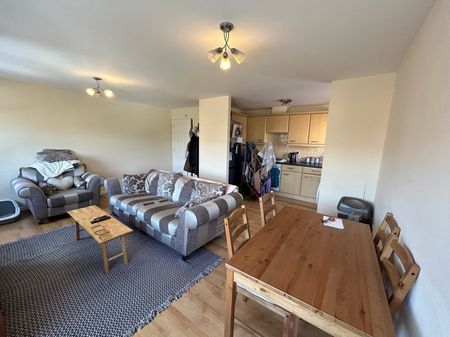 2 bedroom apartment to rent - Photo 2
